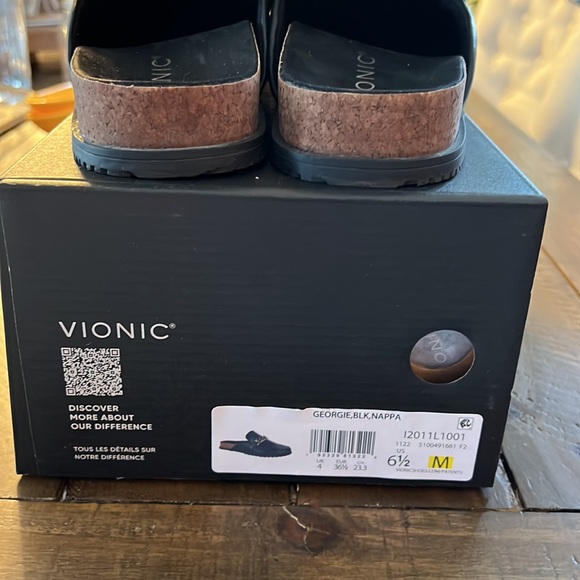 Vionic comfort brand black mules- worn once! Super stylish! - Picture 3 of 11